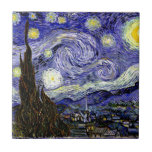 Azulejo De Cerâmica Noite Estrelada de Van Gogh, 1889<br><div class="desc">Amplamente saudado como o magnum opus de Van Gogh, a pintura retrata a vista à porta da sua janela do sanatório à noite, embora tenha sido pintada pela memória durante o dia. A imagem está no dominio público. Entre em contato com Padrões e pinturas e gráficos para obter solicitações especiais....</div>