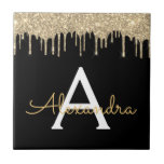 Azulejo De Cerâmica Nome do Monograma do Glam Glitter Preto Dourado<br><div class="desc">Nome do Monograma da Brilhante Dourada e Negra e Azulejos Cerâmicos Iniciais. Isto faz o doce e perfeito aniversário de 16 anos,  casamento,  chá de panela,  aniversário,  chá de fraldas ou festa de solteira presente para alguém que ama luxo de luxo e estilos quíticos.</div>