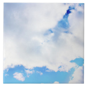 Azulejo De Cerâmica Nuvens Brancas Puffy e Céu Azul