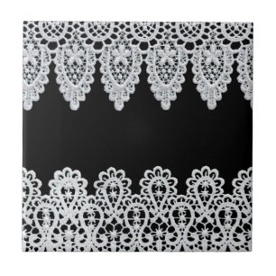 Azulejo De Cerâmica O laço branco forma uma beira delicada contra o