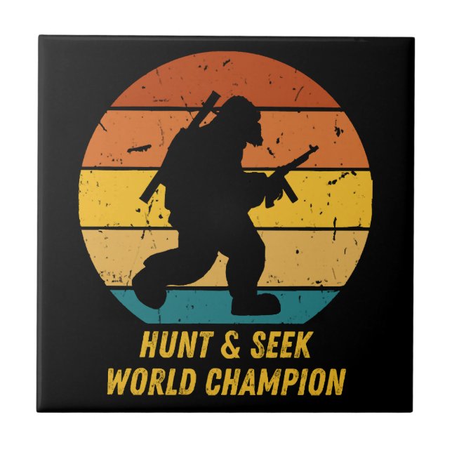 Azulejo De Cerâmica O Pé Grande Não Quer Esconder-Se E Procurar Mais A (Frente)