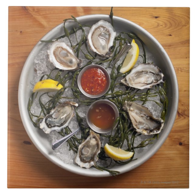 Azulejo De Cerâmica Ostras cruas arranjadas (Frente)