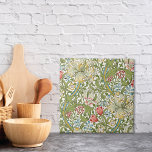 Azulejo De Cerâmica Ouro Lily Wildflower William Morris<br><div class="desc">Um azulejo de cerâmica decorativa com o padrão floral originalmente projetado pelo artista britânico William Morris do período Artes e Artesanatos. Lírios Dourados com flores vermelhas e azuis.</div>