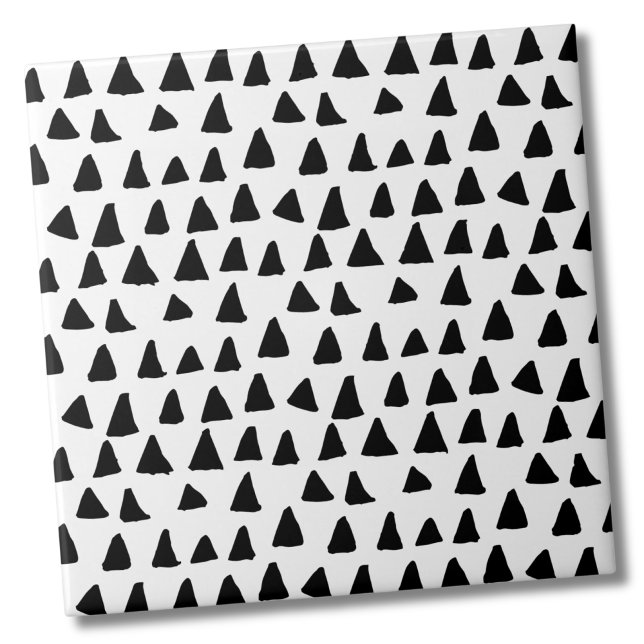Azulejo De Cerâmica Padrão branco preto de triângulo simples (Simple Triangle Black White Pattern Ceramic Tile)