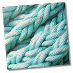Azulejo De Cerâmica Padrão de Corda Azul Costeira Náutica<br><div class="desc">Belo impressão de chá, feito de corda de barco angustiada (ou presa)! Perfeito para o amante da praia, tema náutico, ou um padrão de verão. Quer queiras usar esta azulejo como uma pequena porta copos ou trivet para uma bebida ou prato... ou quer ficar grande com uma praça de cozinha...</div>