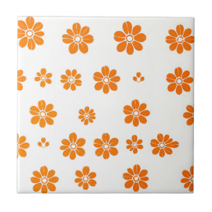 Azulejo De Cerâmica Padrão de Estêncil Floral Laranja no Fundo Branco