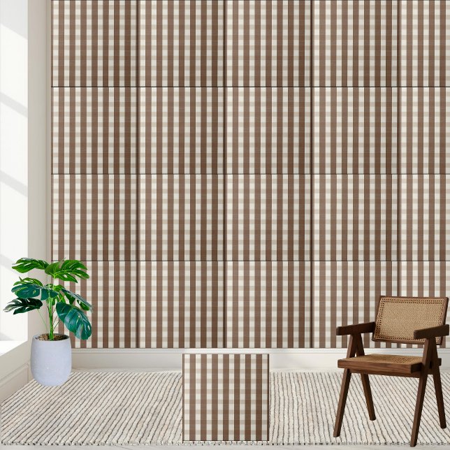 Azulejo De Cerâmica Padrão de Gingham, Marrom quente e branco, verific (Warm Brown and White Checkered Gingham Pattern Ceramic Tile)