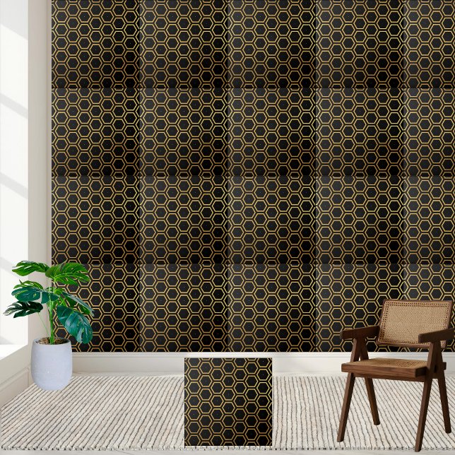 Azulejo De Cerâmica Padrão Elegante de Hexágono Negro e Dourado do Hon (Elegant Black and Gold Honeycomb Hexagon Pattern Ceramic Tile)