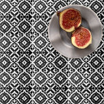 Azulejo De Cerâmica Padrão geométrico branco e preto-Abstrato elegante<br><div class="desc">Design de azulejo de cerâmica decorativa elegante com formas geométricas em preto e branco.</div>