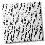 Azulejo De Cerâmica Padrões de pontos - Stripes brancas pretas<br><div class="desc">Use este pano de fundo simples e chic preto e branco e faixas e pontos para personalizar seu espaço de vida. Você também pode mudar a coloração de fundo para realmente fazê-la sua própria aparência. E você pode até fazer as listras e pontos pretos de uma cor completamente diferente! Quer...</div>