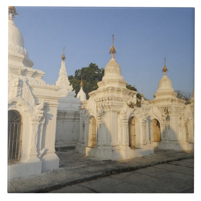 Azulejo De Cerâmica Pagode Kuthodaw em Mandalay, conhecida como a (Frente)