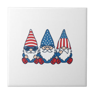 Azulejo De Cerâmica Patriotic Gnome Trio Vintage Vector Shirt Design_1