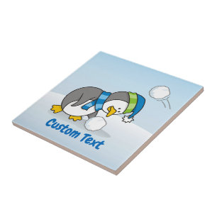 Azulejo De Cerâmica Pequeno pinguim pegando uma bola de neve