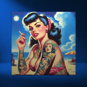 Azulejo De Cerâmica Pin-up de Verão Bikini Tatuado por Retro