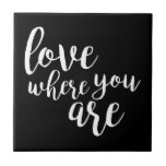 Azulejo De Cerâmica Quotável V<br><div class="desc">Quadro V por Anna Hambly</div>