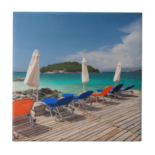 Azulejo De Cerâmica Riviera Albanesa, Ksamil, frente à praia da cidade