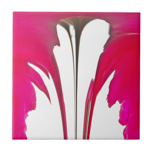 Azulejo De Cerâmica Rosa vermelha fantástica do chic sob o céu branco