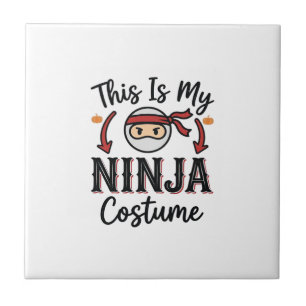 Azulejo De Cerâmica Roupa de Ninja Engraçado Design Vetorial de Hallow
