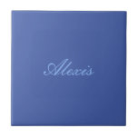 Azulejo De Cerâmica Script de Caligrafia Simples Simples Azul<br><div class="desc">Este produto era muito bom e eu adoro quão fácil é para personalizar a design. A design era muito simples,  por isso estou muito satisfeito quando crio.</div>