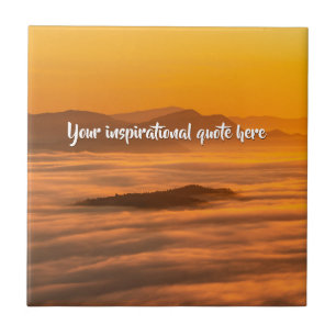 Azulejo De Cerâmica Seu texto personalizado sobe acima da paisagem neb