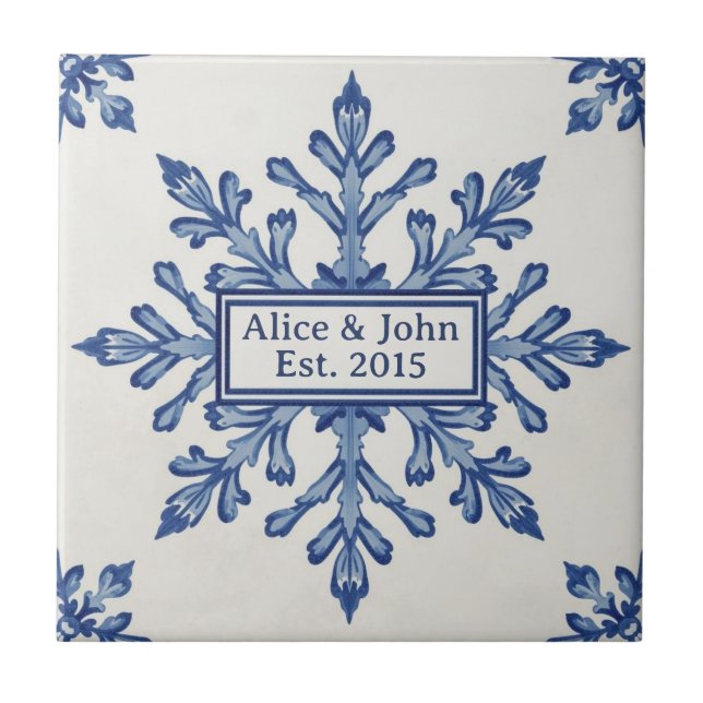 Azulejo De Cerâmica Snowflake pattern blue & white holiday custom name (Frente)