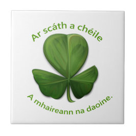 Azulejo De Cerâmica Sob o abrigo de cada uma das outras pessoas sobrev