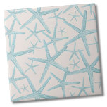 Azulejo De Cerâmica Starfish Beach House náutico<br><div class="desc">Um bronzeado bonito e tendinoso ou esticado e o padrão litorâneo teal com estrelas-do-mar. Mude a cor de fundo, se quiser! Quer queiras usar este azulejo como uma pequena porta copos ou trivit para uma bebida ou prato... ou queres ficar grande com uma pancada de cozinha, ou azulejo de banheiro,...</div>