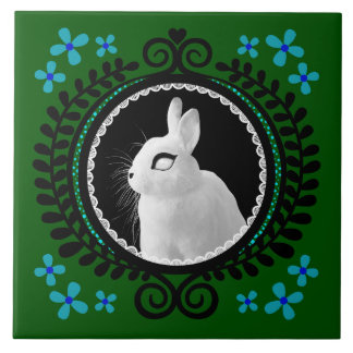 Azulejo De Cerâmica Strange White Bunny: Green, Blue, & Black