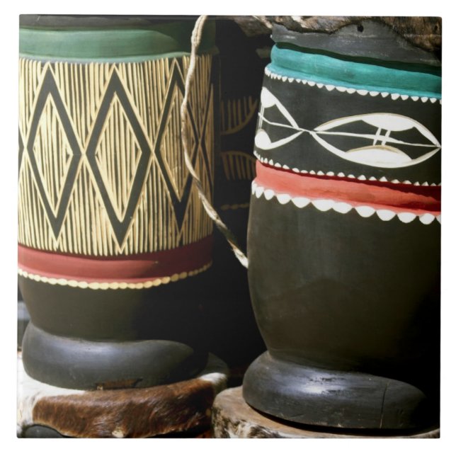 Azulejo De Cerâmica Tambores entalhados à mão, Livingston, Zâmbia (Frente)