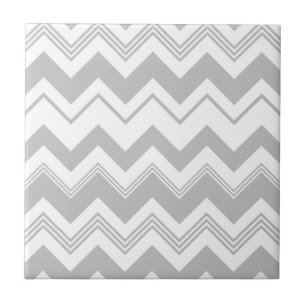 Azulejo De Cerâmica Teste padrão de Chevron do branco cinzento