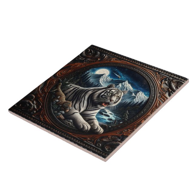 Azulejo De Cerâmica Tigre Relaxando nas Montanhas Majestosas (Lateral)