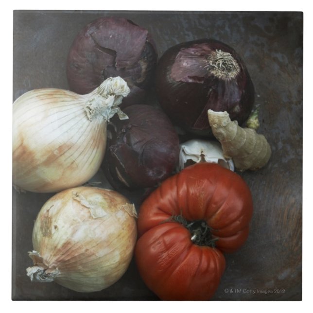 Azulejo De Cerâmica Tomate da herança, cebola amarela, cebola (Frente)