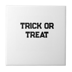 Azulejo De Cerâmica Truque ou. Trate o Halloween mimado preto simples