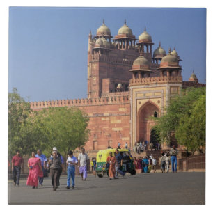 Azulejo De Cerâmica Turistas em frente a Fatehpur Sikri, no