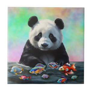 Azulejo De Cerâmica Um panda olha curiosamente para peixes coloridos n