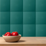 Azulejo De Cerâmica Verde alpino de cor sólida elegante<br><div class="desc">Design verde alpino de cor sólida elegante.</div>