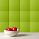 Azulejo De Cerâmica verde pistache de cor sólida<br><div class="desc">design verde pistachio de cor sólida.</div>
