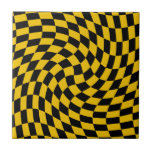 Azulejo De Cerâmica Verificações Retrotorturadas em Amarelo Preto Veri<br><div class="desc">O verso distorcido verifica o design de tabuleiro de xadrez,  em uma combinação de cores preto e amarelo retrorreflector. O tabuleiro retrovisor gemeu anos setenta psíquicos,  estilo moderno,  decoração design-doméstica,  produtos de escritório e escolares e presentes retro-distorcidos.</div>