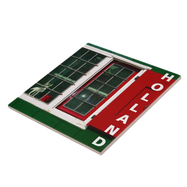 Azulejo De Cerâmica Vermelhos Vermelhos Vermelhos Vermelhos, Janela Tr (Lateral)