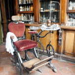 AZULEJO DE CERÂMICA  VICTORIAN ENGLAND<br><div class="desc">A cirurgia dentária vitoriana. A cadeirinha do dentista temido e todas essas ferramentas!</div>