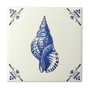 Azulejo De Cerâmica Vintage Blue Seashell decorativo sobre marfim