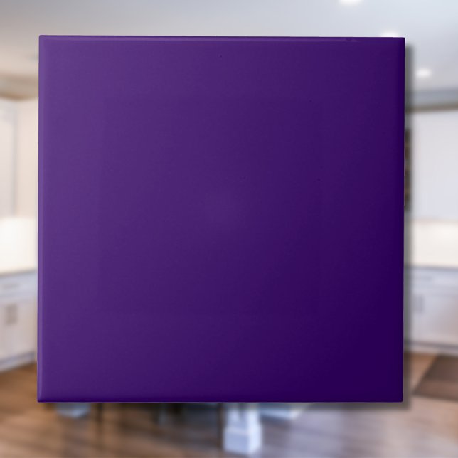 Azulejo De Cerâmica Violeta Profundo Cor Sólida | Clássico Elegante (Criador carregado)