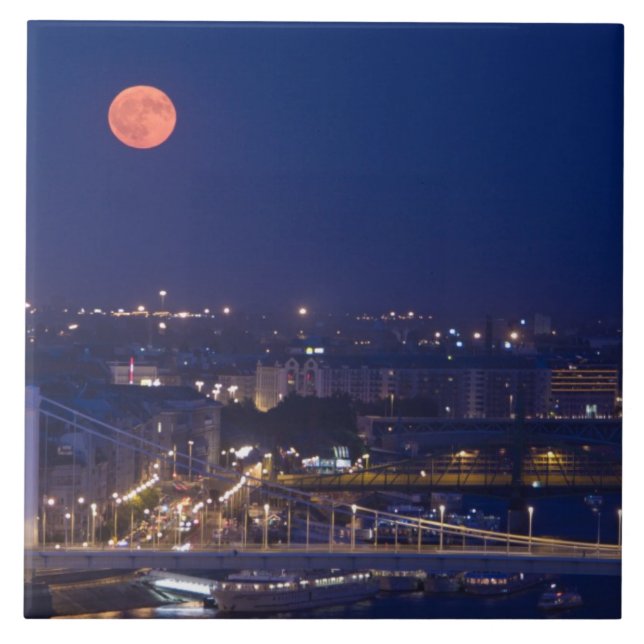 Azulejo De Cerâmica Vista da Basção dos Pescadores ao lado de Matyas (Frente)