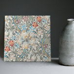 Azulejo De Cerâmica William Morris Lily Art Nouveau Padrão Floral Cer<br><div class="desc">William Morris Lily Design. William Morris era um designer de têxteis inglês, artista, escritor e socialista associado à Irmandade Pré-Raphaelita e ao Movimento de Artes e Artesanatos Britânicos. Ele fundou uma empresa de design em parceria com o artista Edward Burne-Jones, e o poeta e artista Dante Gabriel Rossetti. Este belo...</div>