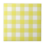 Azulejo De Cerâmica Xadrez de Verificação Gingham de Cottagecore Amare<br><div class="desc">Moderna tendência de piquenique primavera,  com padrão de tartan xadrez gingham em cores amarelas e brancas.</div>