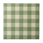 Azulejo De Cerâmica Xadrez de Verificação Gingham de Cottagecore Verde<br><div class="desc">Tendência piquenique primavera moderna,  com padrão de tartan xadrez gingham em cores verdes e marfim.</div>