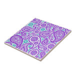 Azulejo sem costura roxa<br><div class="desc">Este design de azulejo cerâmica sem costura apresenta paisley roxo com sotaques turquesa. Perfeito para um backsplash ou qualquer sotaque em casa.</div>
