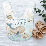 Babador Alguém Disse "Wail Funny Whale"<br><div class="desc">Bela besta engraçada de baleia escrita com brincadeiras divertidas em palavras, "Alguém disse Wail?" Design de aquarela natural e suave em azul e bege com baleias, peixes e corais sob o mar. Presente perfeito para o presente de chá de fraldas do tema do mar. Para coordenar convites, artigos de papelaria,...</div>