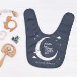 Babador Sonhe uma lua grande   nuvens personalizadas<br><div class="desc">Sonhe um grande design de festa de chá de fraldas. Com lua fofa,  estrelas e design de nuvens. Parte de uma coleção.</div>