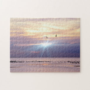 Baía de Sunset de Praia com Quebra-cabeça de Birds